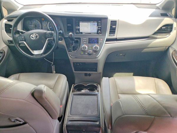 2019 TOYOTA SIENNA