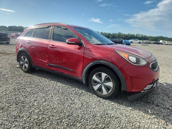 2017 KIA NIRO