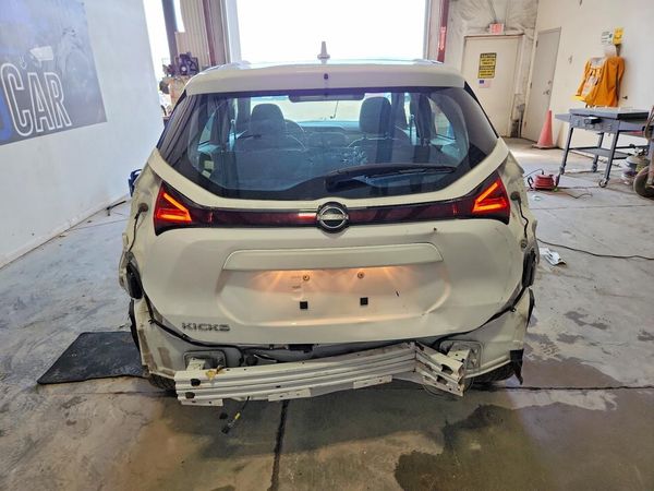 2023 NISSAN KICKS