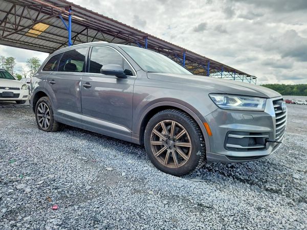 2017 AUDI Q7 quattro Premium