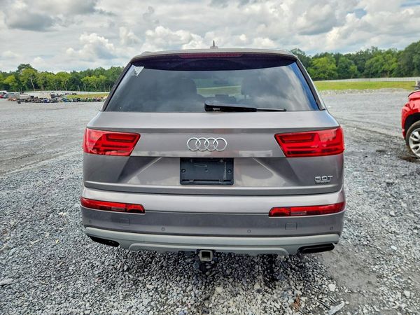 2017 AUDI Q7 quattro Premium