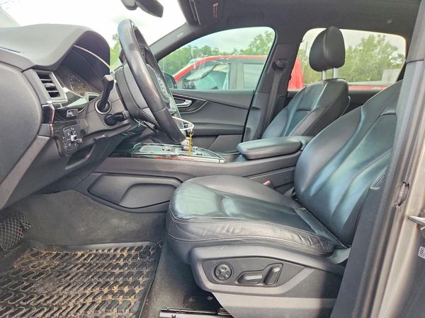 2017 AUDI Q7 quattro Premium