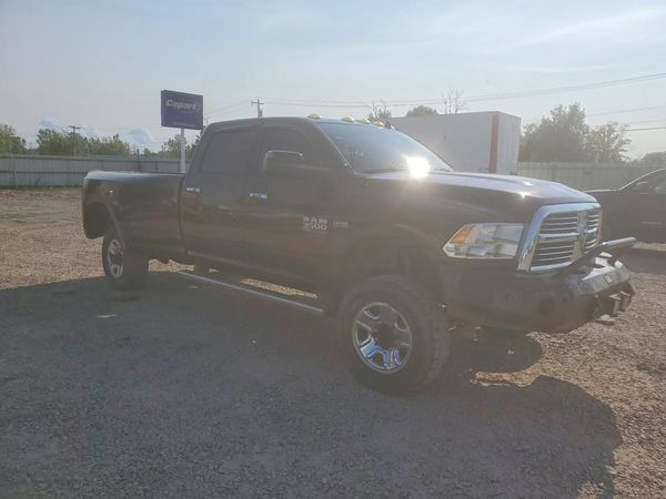 2014 RAM 3500 SLT CREW CAB 4X4
