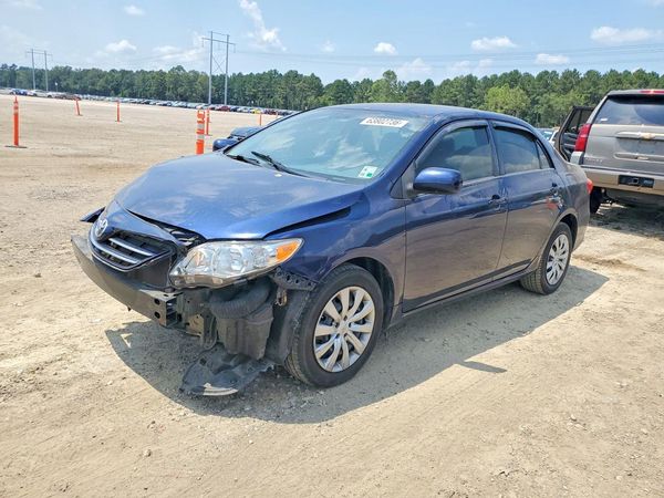 2013 TOYOTA COROLLA