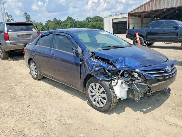 2013 TOYOTA COROLLA