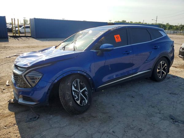 2024 KIA SPORTAGE EX — Front 3/4