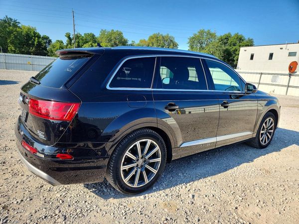 2017 AUDI Q7 quattro Premium Plus