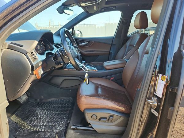 2017 AUDI Q7 quattro Premium Plus