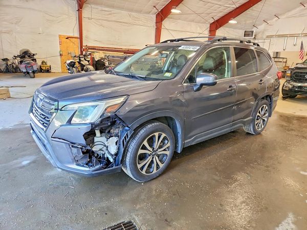 2022 SUBARU FORESTER