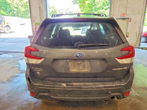 2022 SUBARU FORESTER