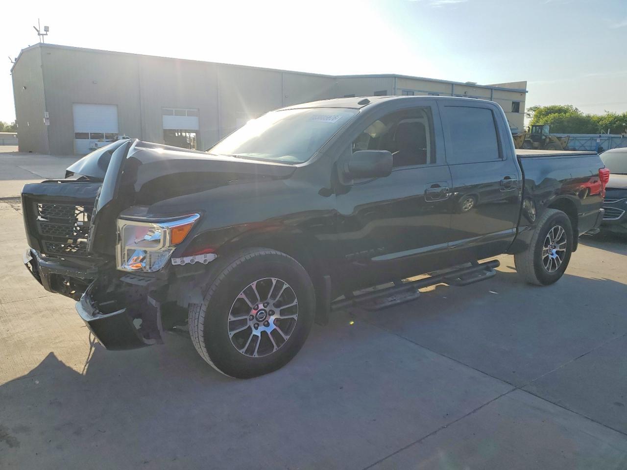2021 NISSAN TITAN Crew Cab