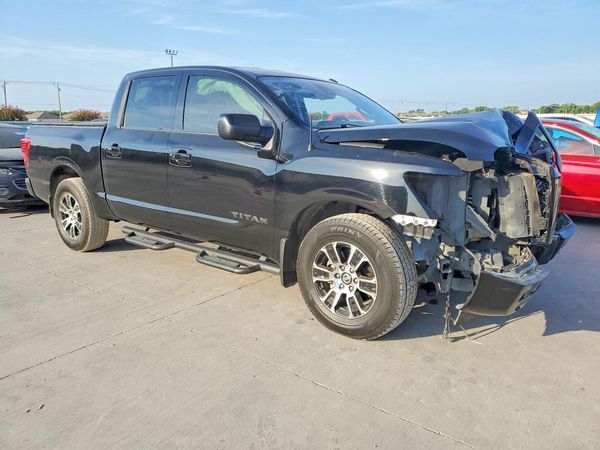 2021 NISSAN TITAN Crew Cab