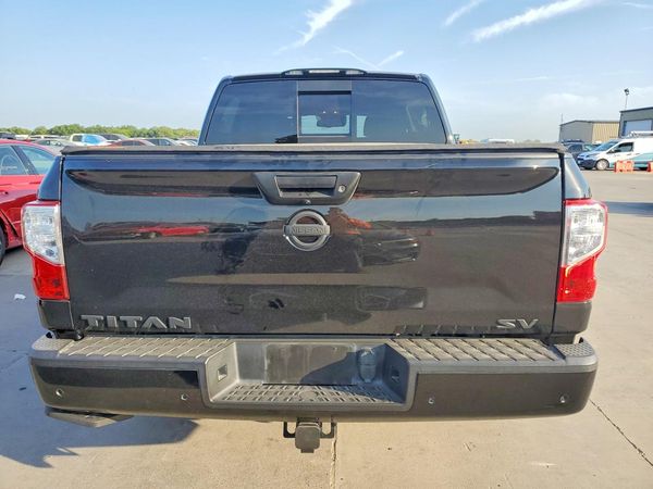2021 NISSAN TITAN Crew Cab