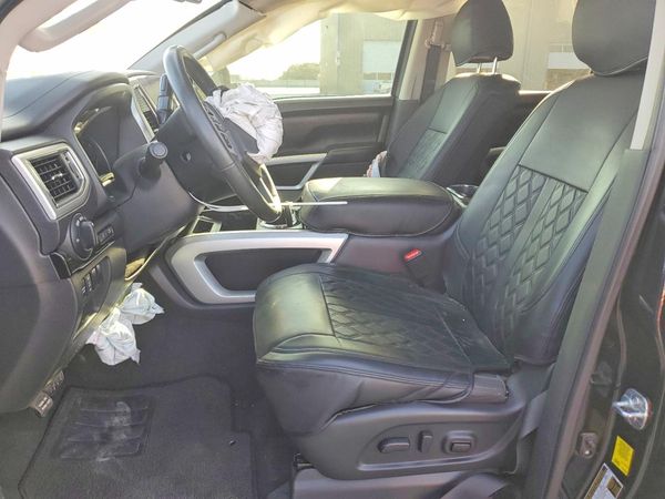 2021 NISSAN TITAN Crew Cab