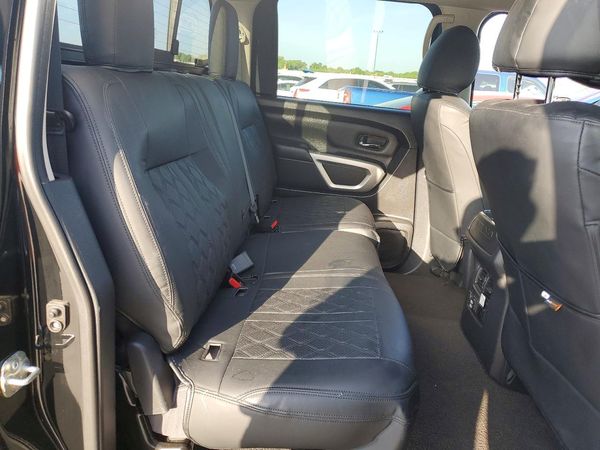 2021 NISSAN TITAN Crew Cab