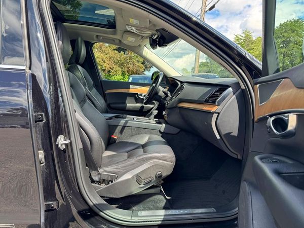 2022 VOLVO XC90 Momentum (excl S60)