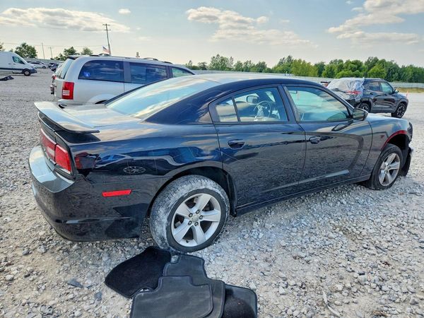 2012 DODGE CHARGER SE