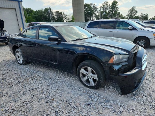2012 DODGE CHARGER SE