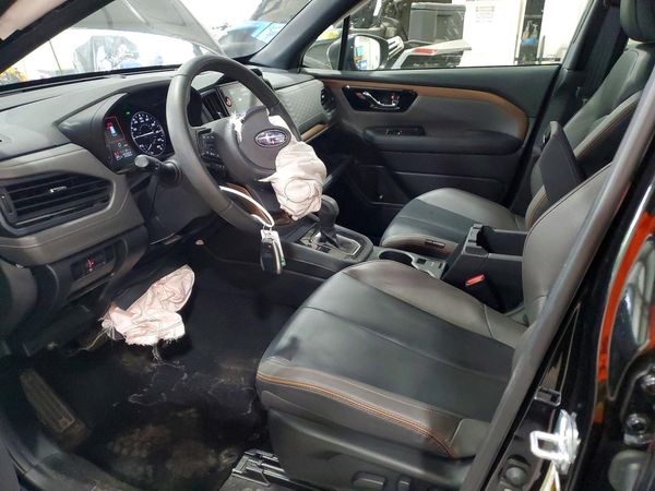 2025 SUBARU FORESTER Sport Base