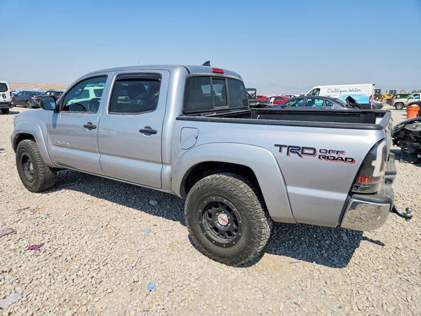 2015 TOYOTA TACOMA Delux Grade