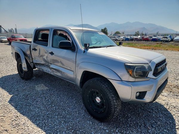 2015 TOYOTA TACOMA Delux Grade