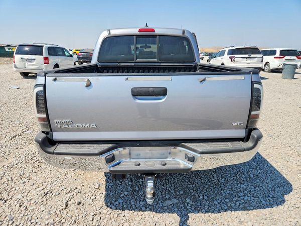 2015 TOYOTA TACOMA Delux Grade
