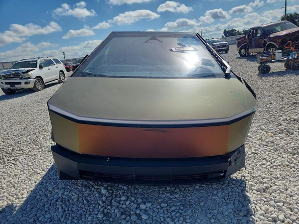 2024 TESLA CYBERTRUCK