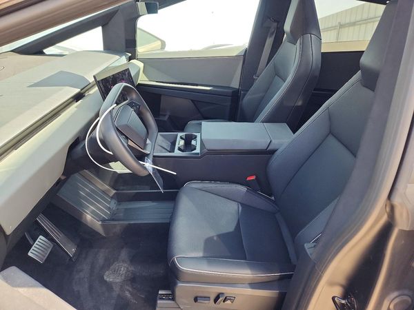 2024 TESLA CYBERTRUCK