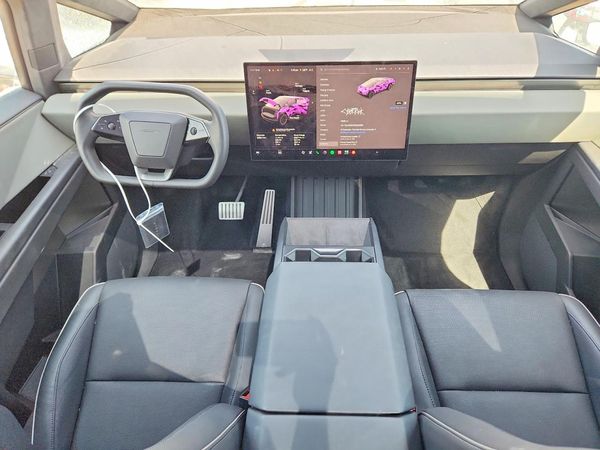 2024 TESLA CYBERTRUCK