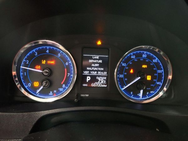 2017 TOYOTA COROLLA