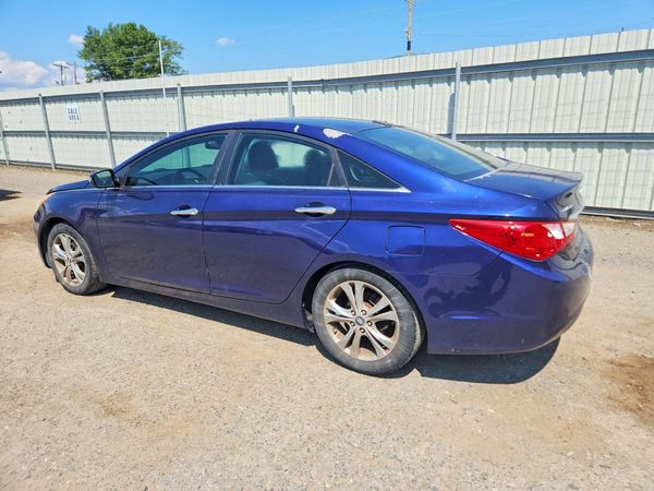 2012 HYUNDAI SONATA Middle level