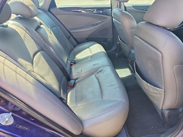 2012 HYUNDAI SONATA Middle level