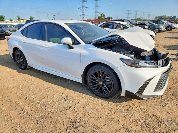 2026 TOYOTA CAMRY — Passenger 3/4