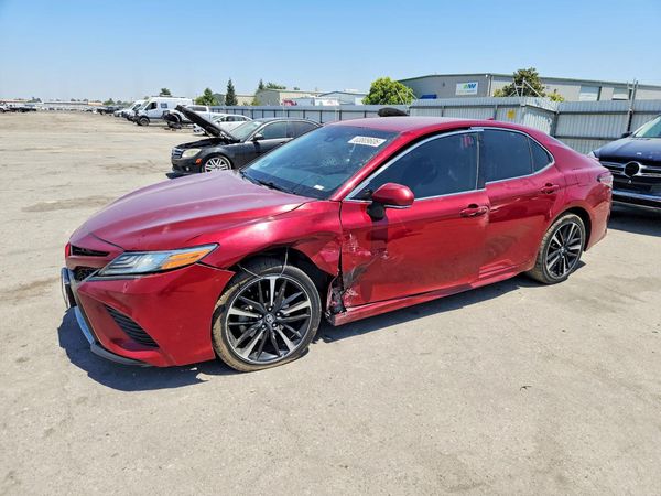 2018 TOYOTA CAMRY