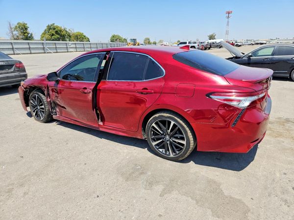 2018 TOYOTA CAMRY
