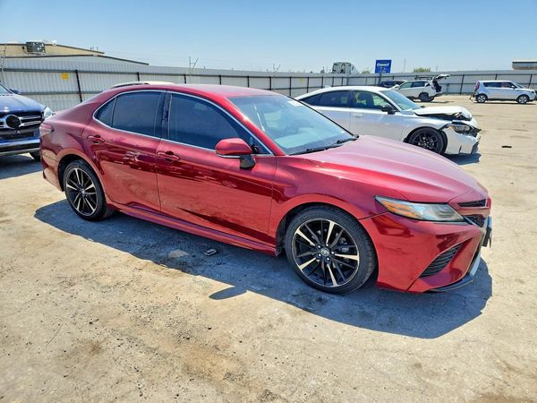 2018 TOYOTA CAMRY