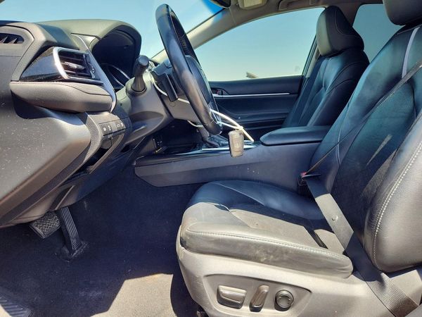 2018 TOYOTA CAMRY