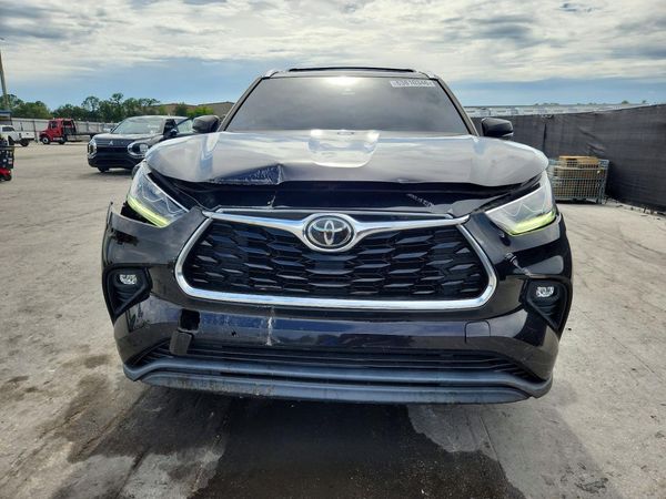 2020 TOYOTA HIGHLANDER Limited