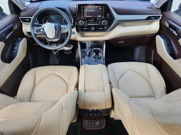 2020 TOYOTA HIGHLANDER Limited