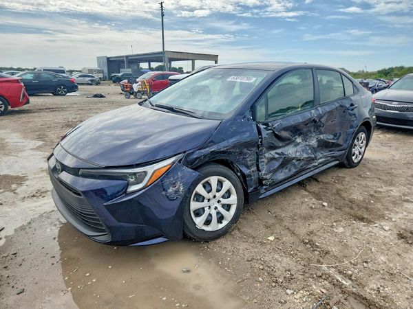 2026 TOYOTA COROLLA — Front 3/4