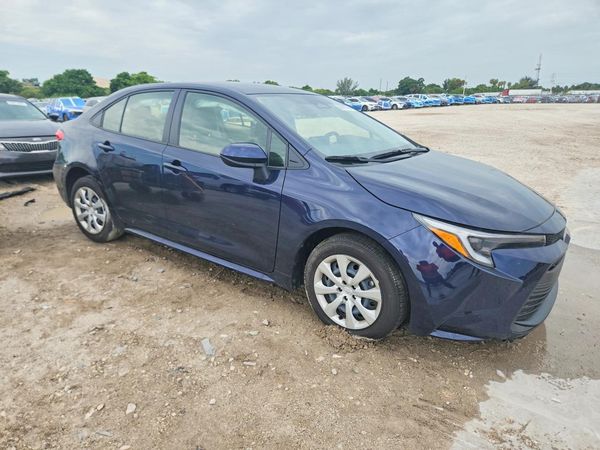 2026 TOYOTA COROLLA — Passenger 3/4