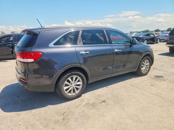 2017 KIA SORENTO L, LX