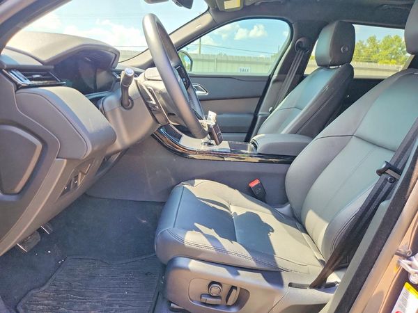2025 LAND ROVER RANGE ROVER VELAR P400 Dynamic SE