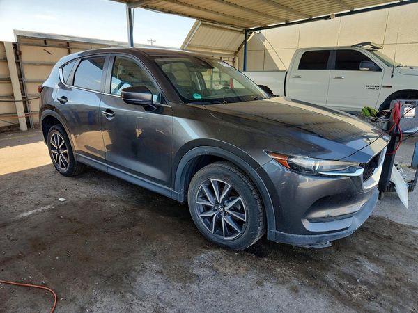 2018 MAZDA CX-5 Touring — Passenger 3/4