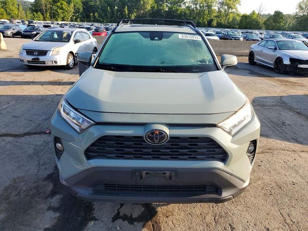 2019 TOYOTA RAV4 XLE Premium