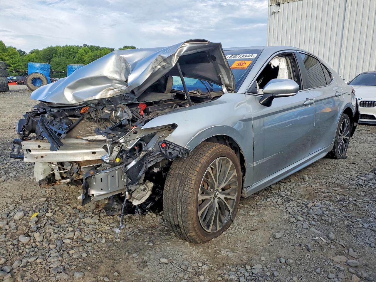 2018 TOYOTA CAMRY L/LE/SE/XLE — Front 3/4