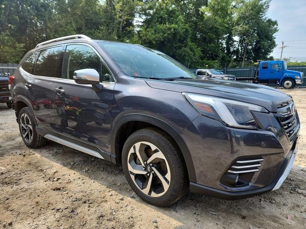 2022 SUBARU FORESTER Touring
