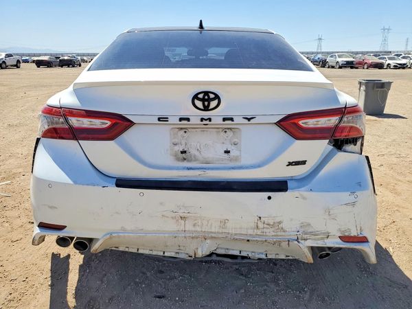 2019 TOYOTA CAMRY XLE/XSE