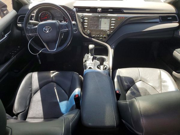 2019 TOYOTA CAMRY XLE/XSE
