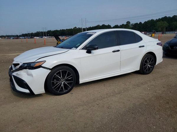 2021 TOYOTA CAMRY
